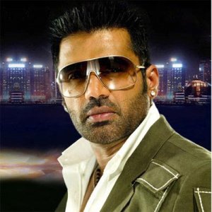 World Series Hockey: Bollywood star Suniel Shetty buys team